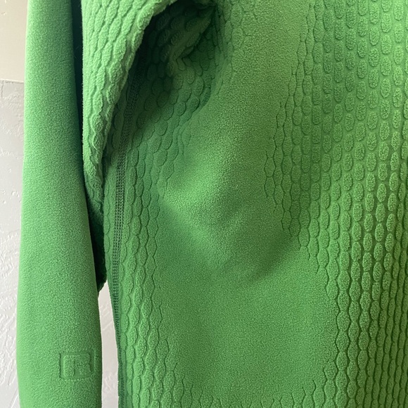 Ladies Patagonia Fleece Zip-up - Picture 4 of 5